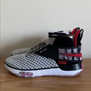 Nike Air Zoom Universe (NEW)